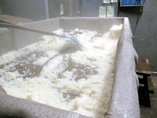 天然醸造と速醸の違いが生む熟成による価値